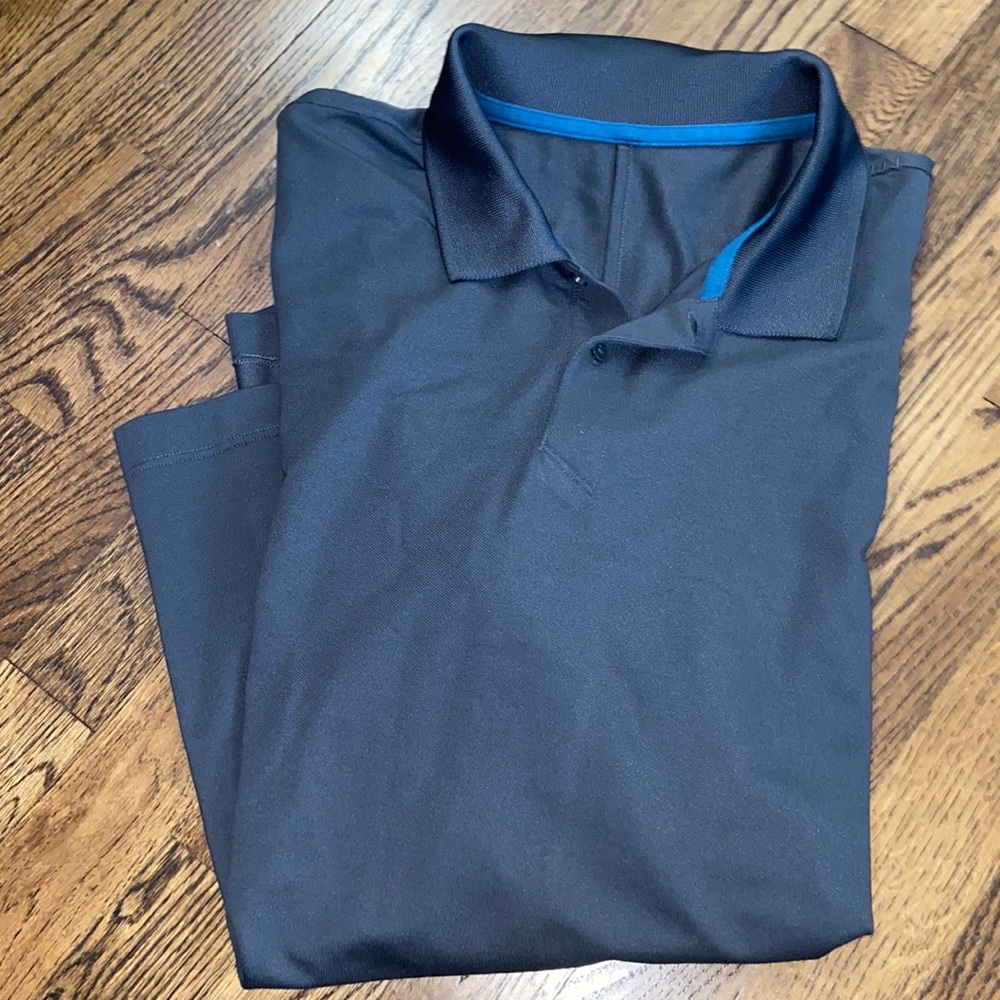 Men’s Lululemon short sleeve polo
